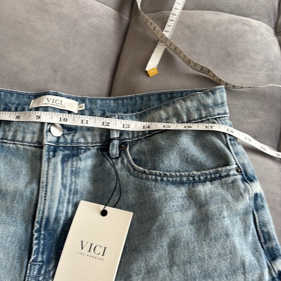 Vici Women's Light Blue Denim Shorts size 32 NWT - Picture 6 of 6